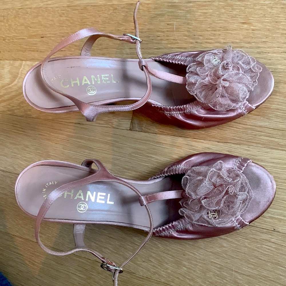 COPY - Vintage Rose Chanel Heels Size 8.5